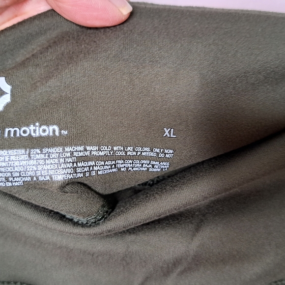 NWT All In Motion Simplicity Twist High Rise Leggings in Olive Green - Picture 9 of 11